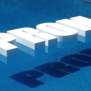 Letras de espuma flotantes para piscina. Listado de letras de espuma individuales, cinta de cortesía incluida.
