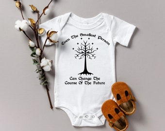 kleinste Person Onesie, Hobbit Onesie, Inspiring Baby Onesie, Ringe Baby, Gemeinschaftsarbeit Baby Onesie®