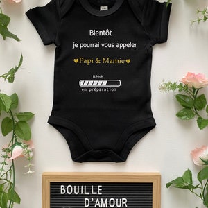 Body Annonce Grossesse "Coucou Mamie / Tata, J'arrive En 2026" - Petits Pieds Or