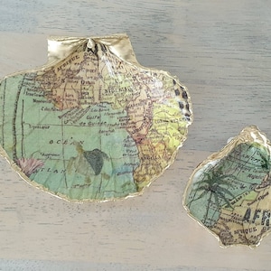 Lot de 2 bijoux carte en forme d'huîtres de l'Atlas et de coquilles Saint-Jacques, bague et porte-objets. Remise des diplômes. Bon voyage. millésime. Anniversaire. Voyagez. Décoration côtière