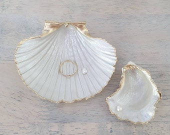 Gold & Sand, Scallop Shell w. Oyster and Pearls. Trinket, Ring, Jewellery Dish. Coastal Decor. Wedding, Bridesmaid, Bride, Anniversary