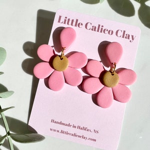 Flower Petal Polymer Clay Dangle Earrings | Flower Clay Earrings | Daisy Clay Earrings | Spring Clay Earrings | Clay Earrings Canada