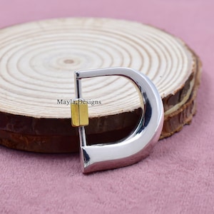Mosquetón con letra D, mosquetón con letra, joyería con mosquetón con letra personalizada, mosquetón con letra de la A a la Z. Todas las letras.