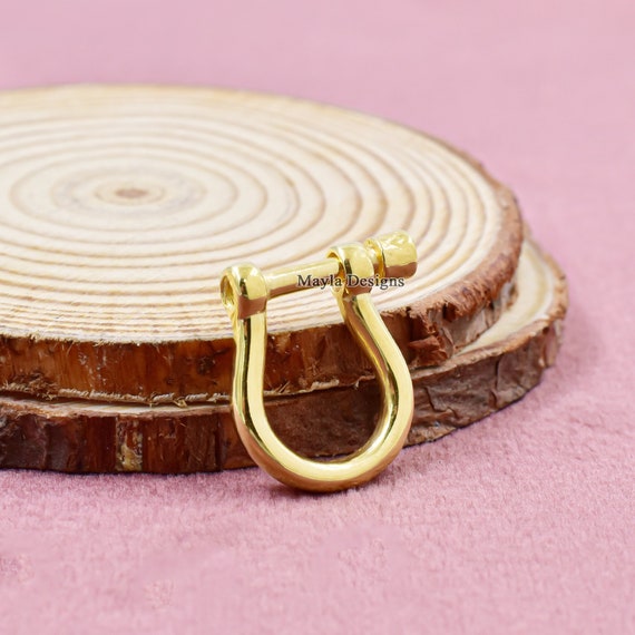 9k Solid Yellow Gold Shackle Lock, Handmade Screw Anchor Charm (20x14 mm)