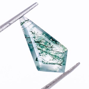 Kite Moss Agate Gemstone: Natural Faceted Green Stone (10X5 mm)