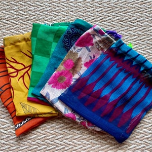 Sacchetti regalo in sari riciclati e fatti a mano al 100% da sari riciclati per regali di compleanno e matrimonio, confezioni regalo ecologiche per Natale