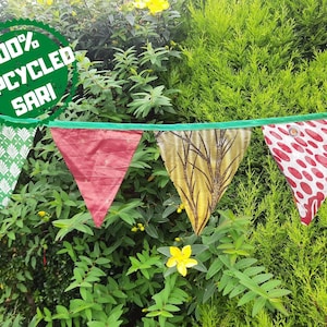 Bandierine, gagliardetti e ghirlande in sari riciclati, fatte a mano con sari riciclato per compleanni, decorazioni per matrimoni e regali per feste estive in giardino.