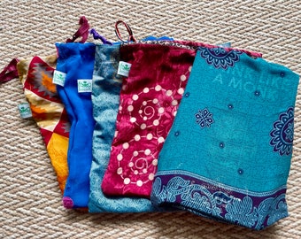 Upcycled Sari Geschenktüten: Handgemachte umweltfreundliche Geschenkverpackungen