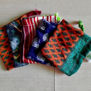 Sacchetti regalo in sari riciclati, fatti a mano al 100% da sari vintage usati e riciclati, per regali di nozze e compleanni, confezioni regalo di Natale