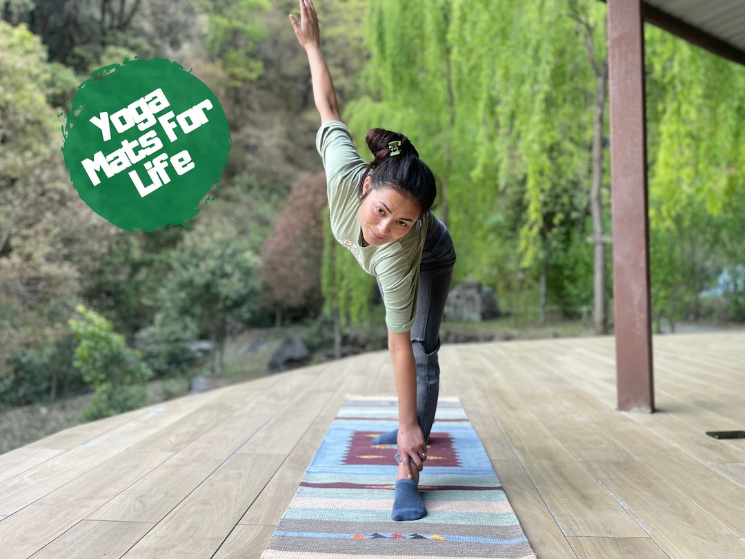 Handwoven Cotton Yoga Mat: Indian Design, Eco-friendly