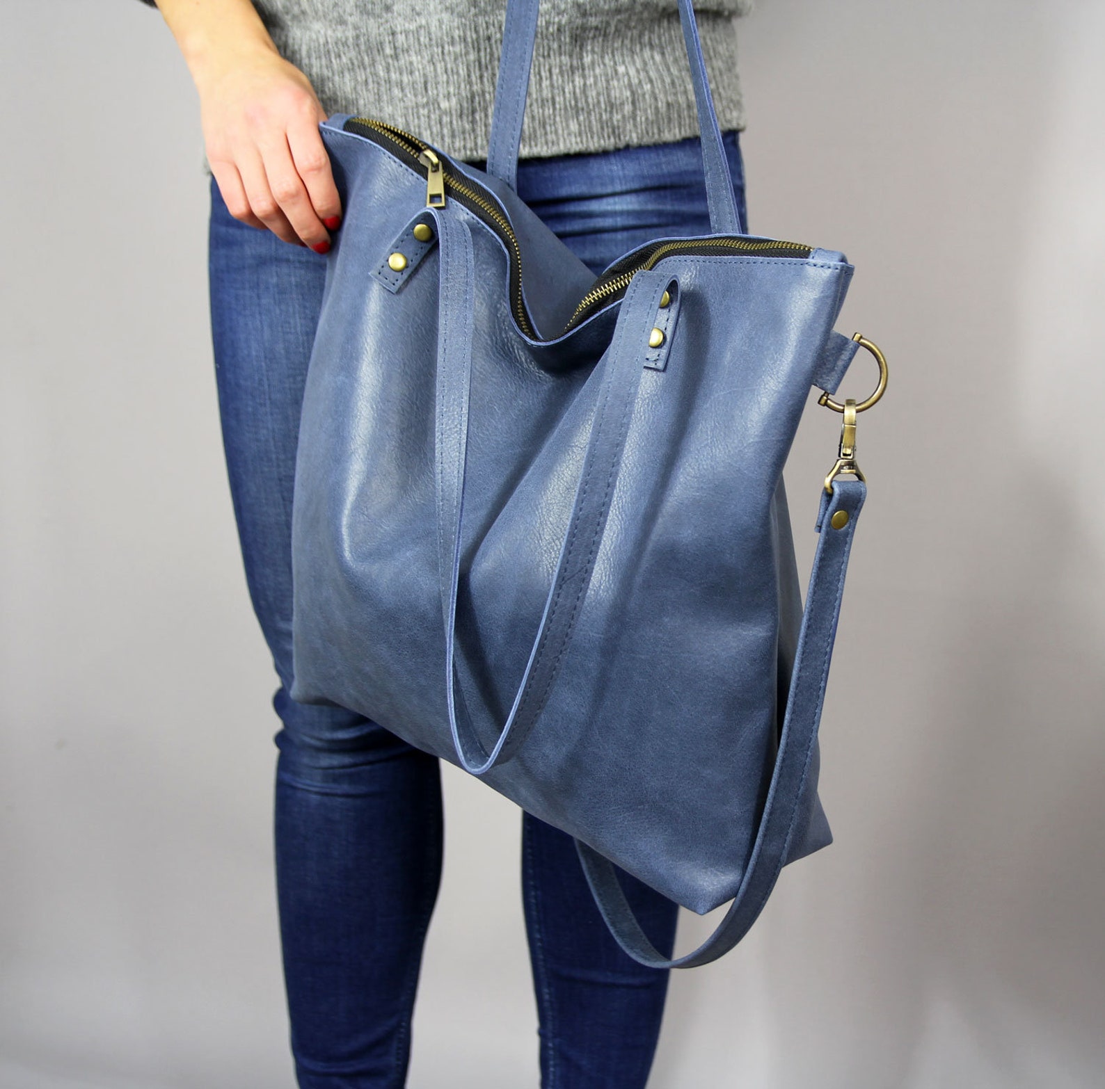 Leather Tote Bag With Zipper, Carry on Bag, Large Leather Bag, Top