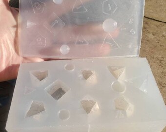 Sharp Edge Dice Set Mold + Extra D20 *Discounted*