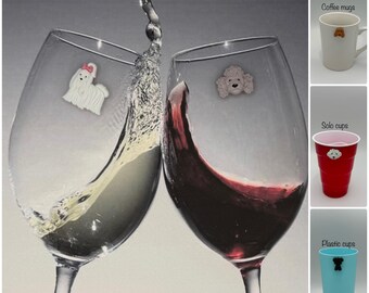 Set di 8 ciondoli per vino a forma di cane / identificatori di tazze per bicchieri da vino, tazze da caffè, bicchieri di plastica, tazze singole, ecc.