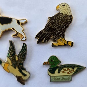 Set of 5 Vintage Enamel Pins Duck Hunting Wood Mallard Springer Spaniel  Pin Hat Jacket