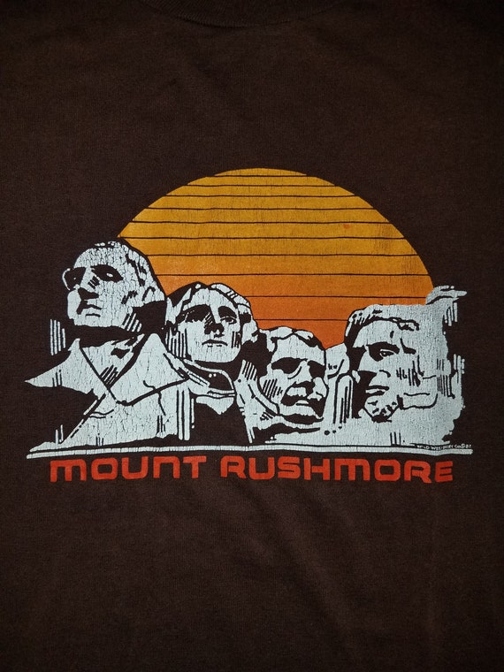 Vintage Mount Rushmore Brown 1982 T Shirt Sunset - Gem