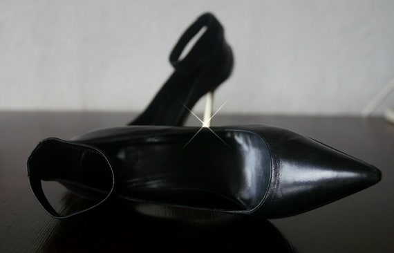 Gucci Leather Pumps With Silver Tone Metal Heel - Gucci Leather Pumps Gucci Leather Pumps With Silver Tone Metal Heel - Gucci Leather Pumps
