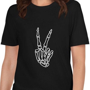 T-shirt vrede skelet | Vredesteken skelet hand | T-shirt met grafische print