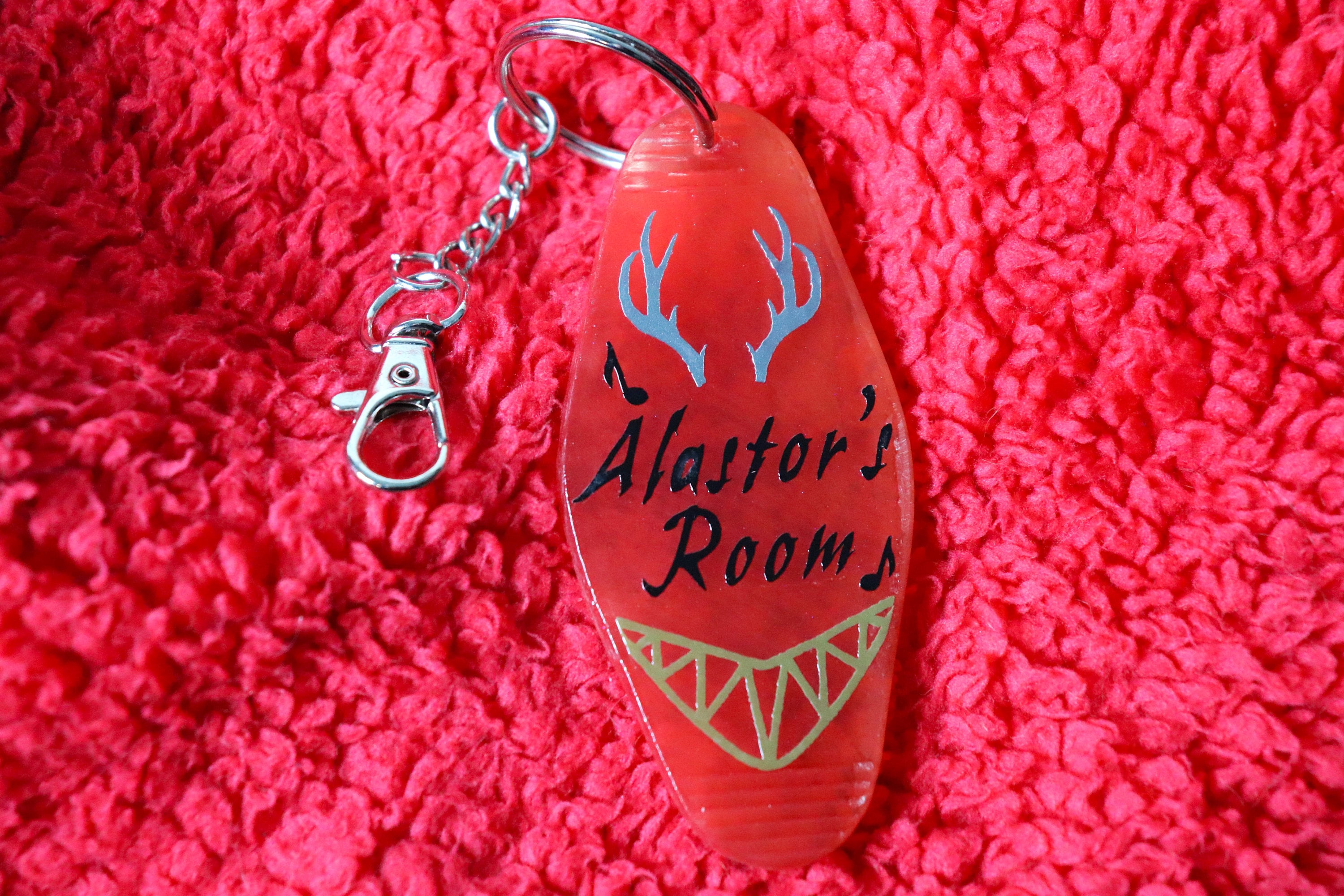 ハズビンホテル「アラストールの部屋」キーホルダー |アラスターラジオ