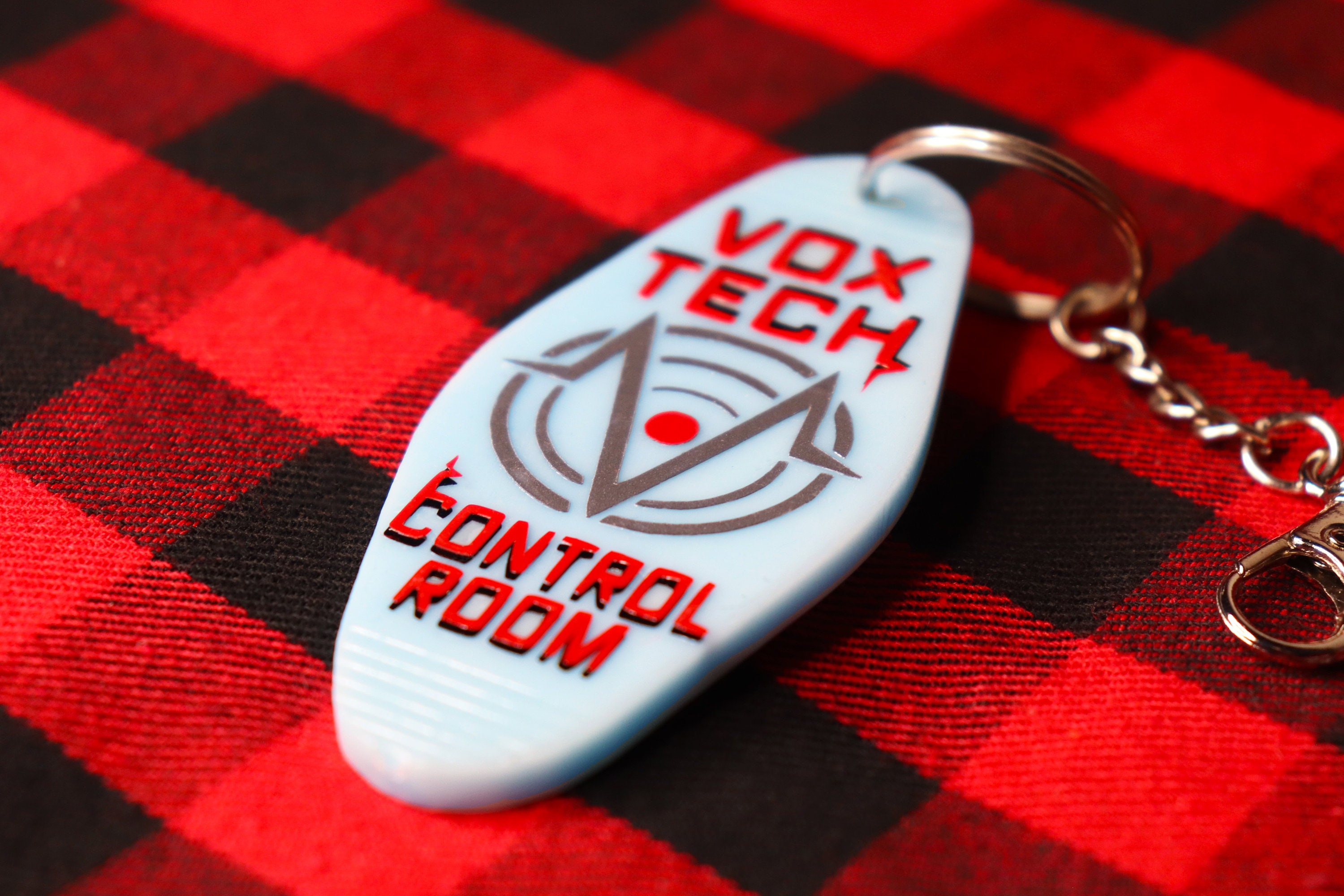 Vox Tech コントロールルームチャーム | Hazbin Hotel 風キーチェーン