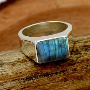 Blauer Labradorit Siegelring : Handgefertigter Herrenring aus 925er Sterlingsilber