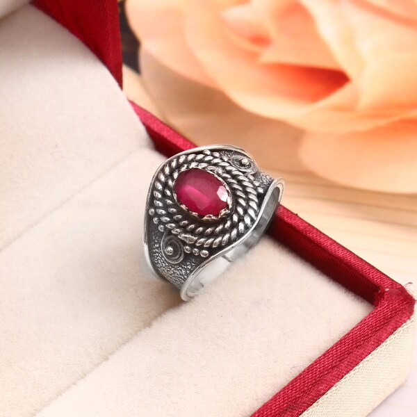 Pink Ruby Ring Women, Boho Rings, Ruby Silver Ring, 925 Sterling Silver Ring, Ruby Gemstone Ring, Delicate Ring, Raw Ruby Ring Gift for Wife