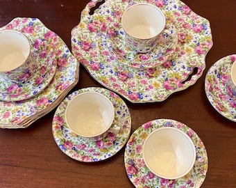 Rare Royal Winton Grimwades Summertime 18 pieces: Two Handled Cake Plate, tea strainer set + 5 Trios, Teacup, Saucer; 22kt Gold on Chintz