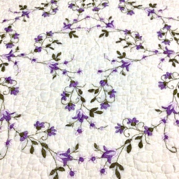 Embroidery Quilt 2 + pillow Purple lavender sprays full double queen delicate flowers scalloped border reversible cotton shabby bedding new