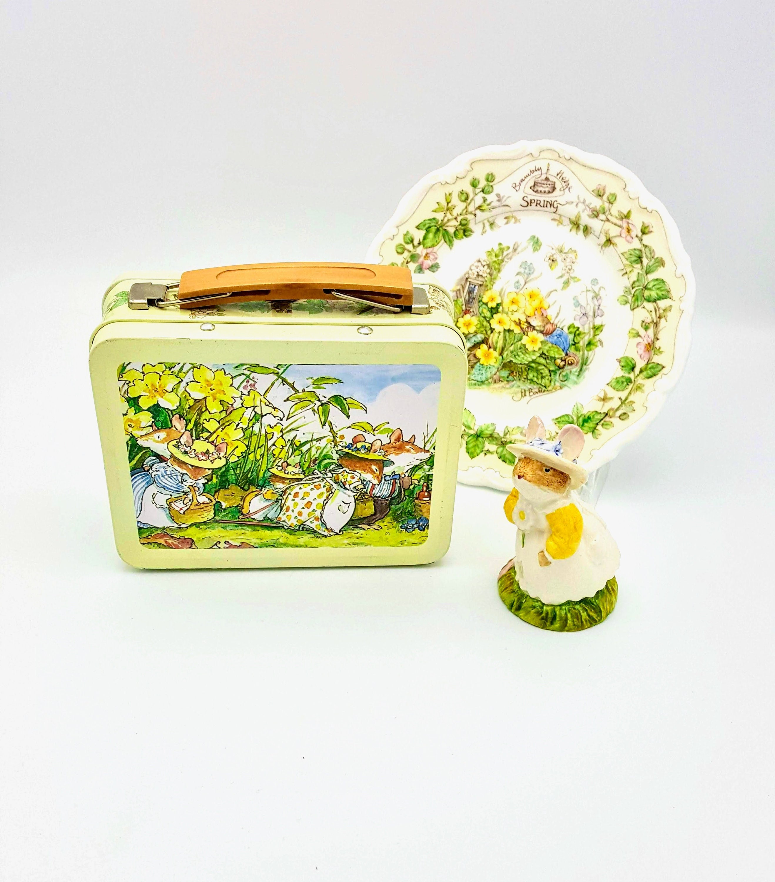 Hard to Find Vintage Brambly Hedge Tin Mini Lunchbox: Spring Story