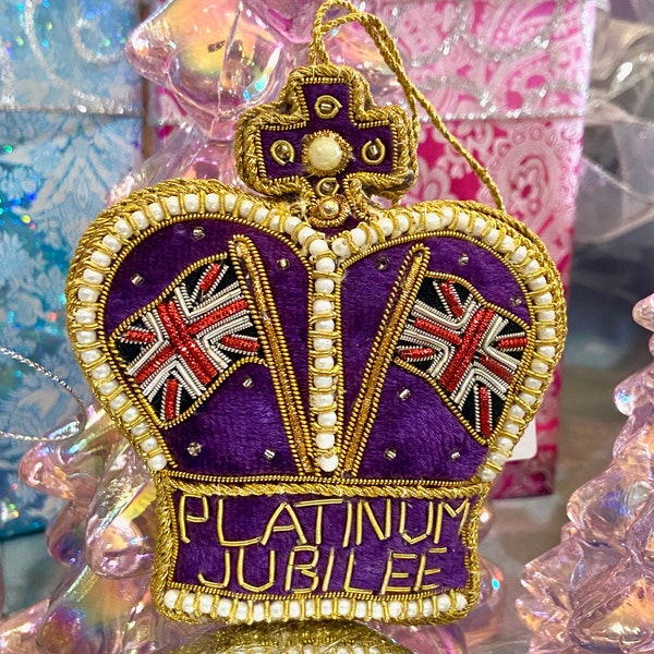 Historic Royal Palaces UK Shop Queen Elizabeth Ornament Platinum Jubilee Longest Reigning Monarch Union Jacks flags tea party gift new + tag