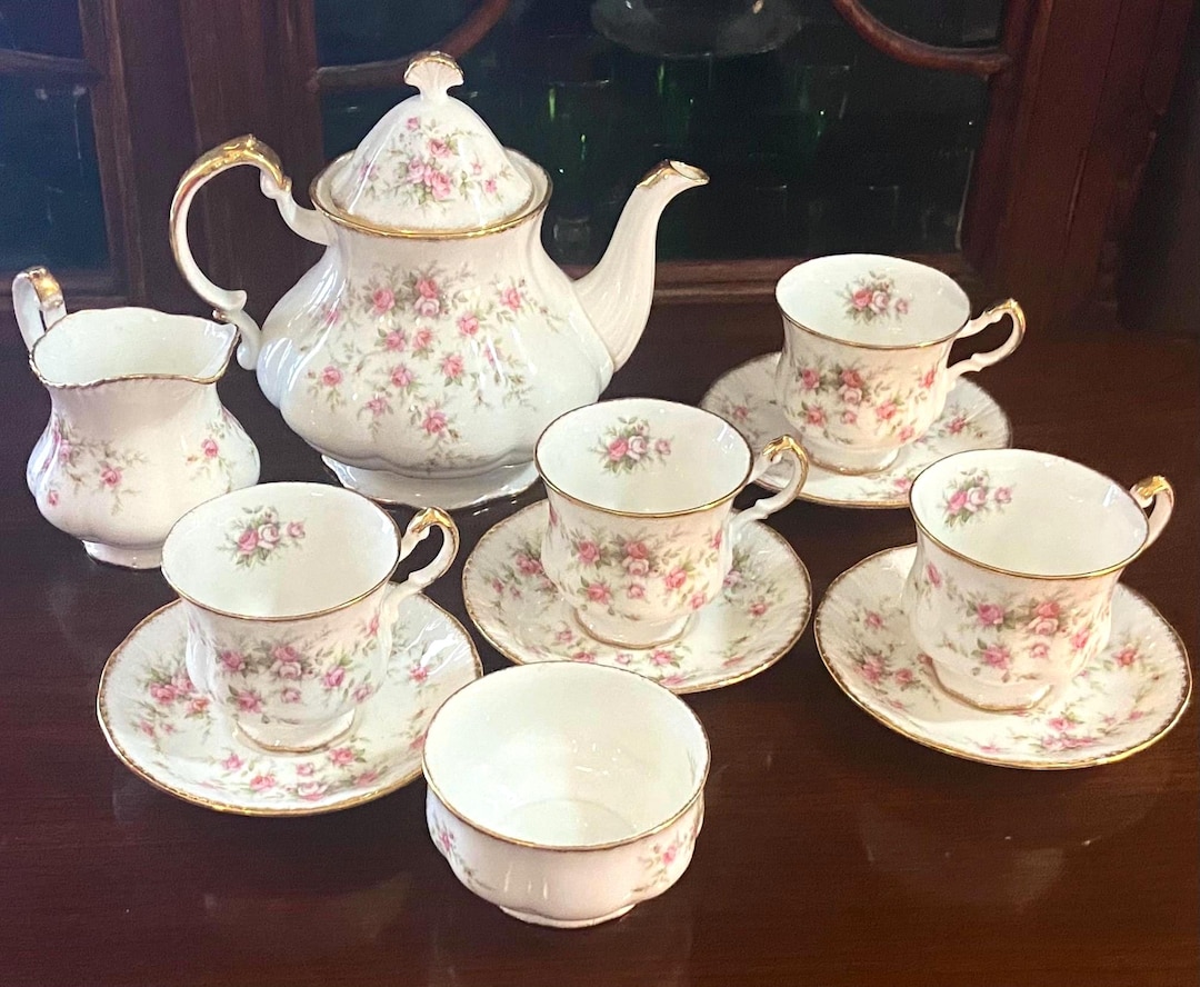 Paragon Victoriana Rose Tea Set 22 Kt Gold Bone China, 12-piece