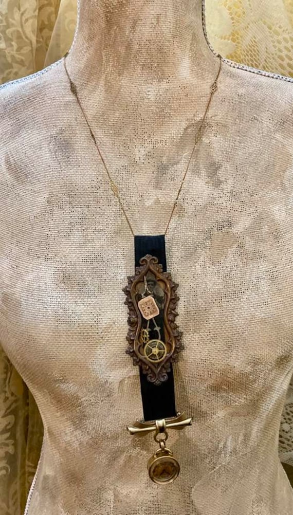 Victorian Necklace                                