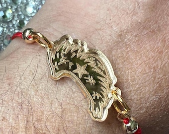 Puerto Rican Pava Hat Bracelet: Golden Acrylic Charm, 14k Gold Filled