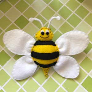 Felt Bumble Bee Plushie Pattern