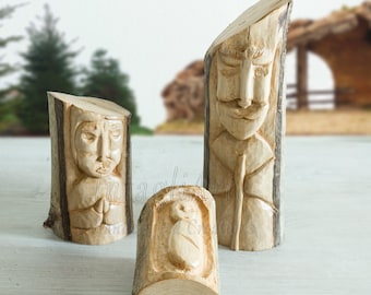 Statuetta intagliata e dipinta a manoTrio di gatti di legno grigi - 7362 Statuetta intagliata e dipinta a manoTrio di gatti di legno grigi - 7362