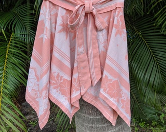 Retro Hostess Apron, Peaches & Cream Kerchief Hem Apron made from Vintage Tablecloth