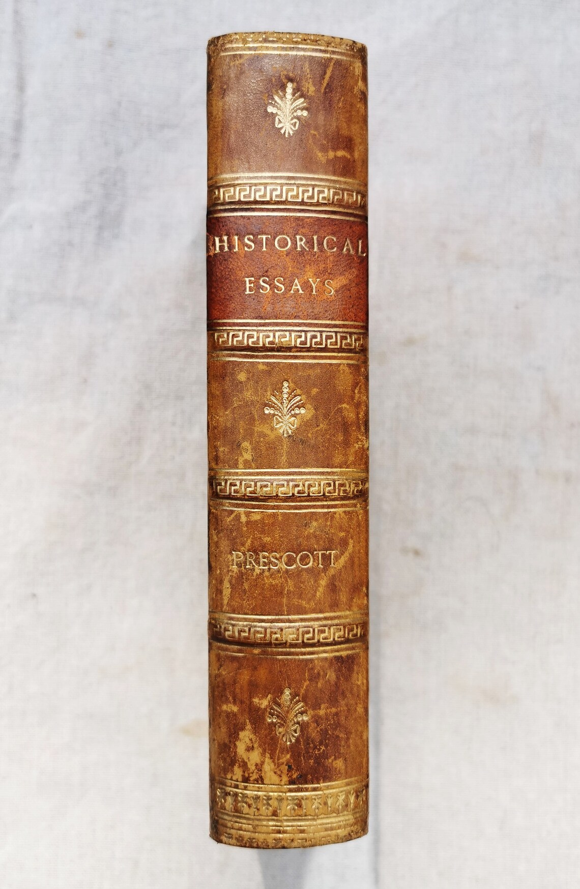 Critical & Historical Essays (1850) Prescott, Collectable Decorative Antique Leather Marbled History Book, photo 2 of 5