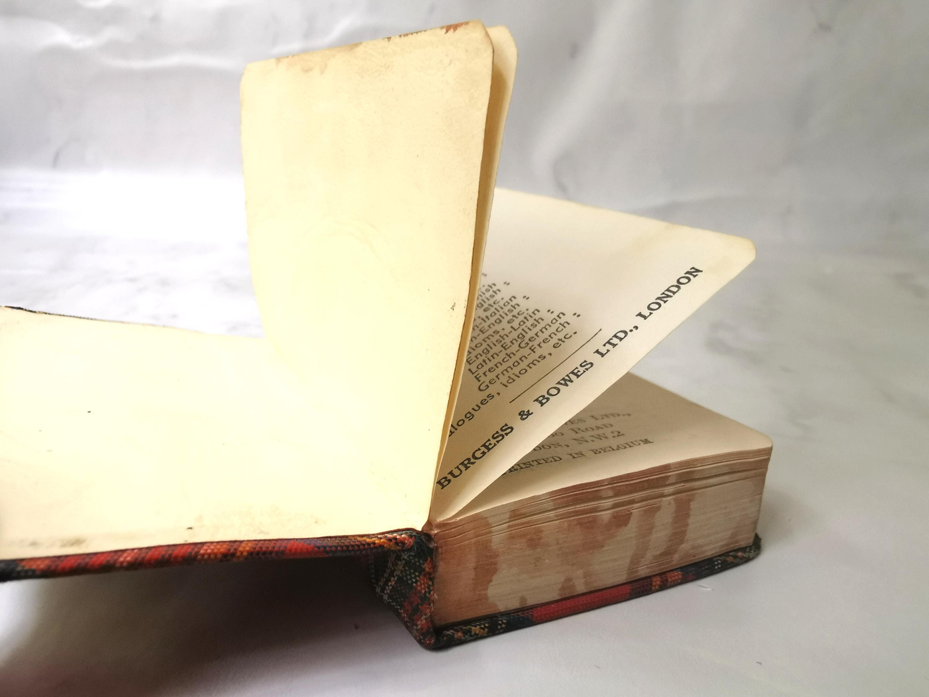豆本 BURGESS & BOWES MIDGET Dictionary English Midget Dictionary in Tartan (1960s) Burgess & Bowes