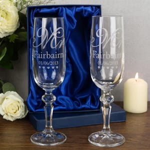 Personalised Engraved Prosecco Glasses Pair | Bride And Groom Wedding Gifts | Champagne Flutes For Mr & Mrs | Anniversary Gifts for Couples