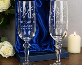 Personalised Engraved Prosecco Glasses Pair | Bride And Groom Wedding Gifts | Champagne Flutes For Mr & Mrs | Anniversary Gifts for Couples