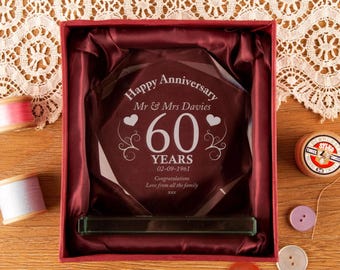 Personalised 60th Wedding Anniversary Cut Glass Gift for Mum, Dad, Nan, Grandad | Engraved Diamond Wedding Anniversary Couple Gifts 60 Years