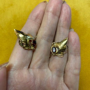 Pretty vintage gold Vermeil and garnet pierced earrings