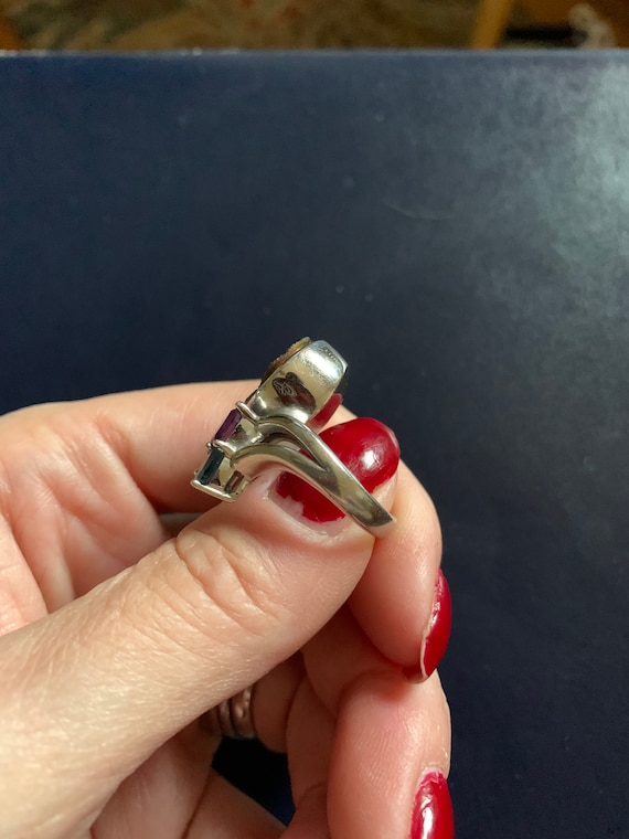 Size 7 Unique large cocktail ring featuring a pur… - image 5