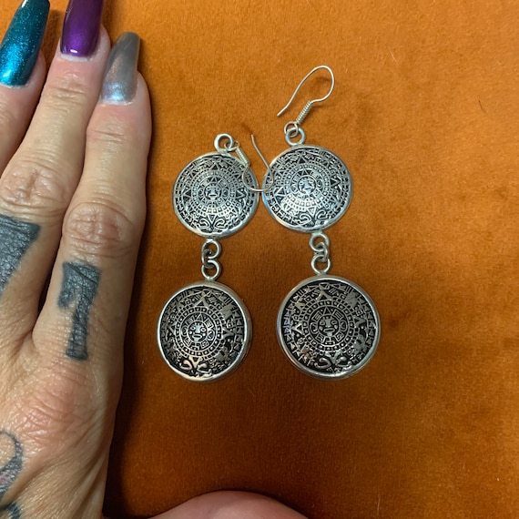 gorgeous-925-sterling-silver-aztec-calendar-dangle-wi-gem
