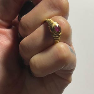Vintage size 6 ruby ring in 14 karat gold