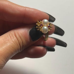 Vintage pearl and ruby ring size 6.5 in 14 karat gold