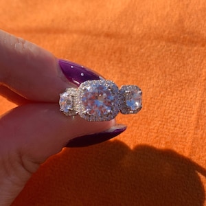 925 sterling silver size 6 anniversary ring featuring beautiful CZ stones classic 3 stone design