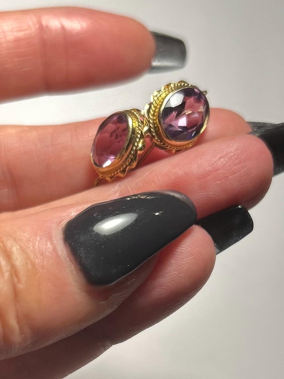 Beautiful vintage amethyst hook earrings in 14 karat gold