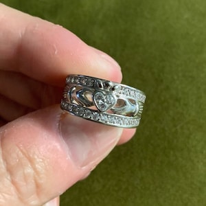 Vintage unique size 5 Claddah ring in sterling silver with CZ stones
