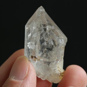 1 Moving bubble, Raw enhydro crystal point,Natural enhydro diamond, Enhydro quartz, Raw crystal quartz point，Rainbow crystal, #291