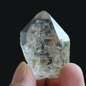1 Moving bubble, Raw enhydro crystal point,Natural enhydro diamond, Enhydro quartz, Raw crystal quartz point，Rainbow crystal, #292